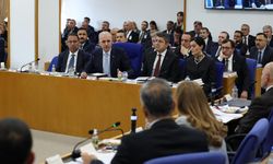 İYİ Partili ismin sözleri sonrası, Kurtulmuş sert tepki gösterip komisyonu terk etti!