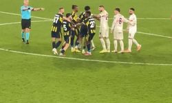 Kadıköy'de maç sonu olay! İsmail Yüksek ve Deniz Undav arasında gerginlik