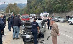 Kastamonu'da iki otomobil çarpıştı: 4 yaralı