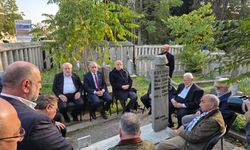 Kibiroğlu, kabri başında dualarla anıldı