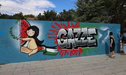 Konya'da gönüllü grafiti sanatçıları 'Gazze' için çizdi