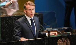 Macron'dan Louvre Müzesi açıklaması! Hırsızlık vakası alarma geçirdi!