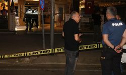 Pastaneye el bombası atıldı