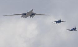 Rus savaş uçakları Japonya sınırında: Tokyo'dan acil önlem