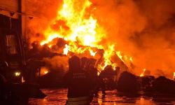 Samsun'da geri dönüşüm fabrikasında yangın