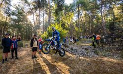Sea To Sky Enduro Motosiklet Yarışı'nın Orman Etabı'nda lider Manuel Lettenbichler