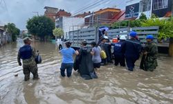 Sel Meksika'da yaşamı felç etti! En az 27 can kaybı!