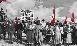 Türkiye Cumhuriyeti 102 yaşında