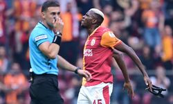 Victor Osimhen, Okan Buruk'u yakaladı