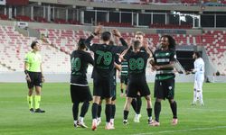 1. Lig'de gol yağmuru! 5 maçtır kazanamayan takım rakibine patladı