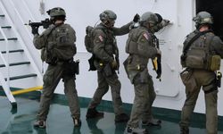 ABD skandal iddiayı konuşuyor: FBI Başkanı kız arkadaşı için SWAT ekibi kurmuş!