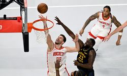 Alperen Şengün şova devam etti! Houston kupada favoriyi devirdi