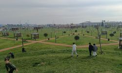 Atatürk Havalimanı Millet Bahçesi'ne ilk gününde yüzlerce vatandaş akın etti