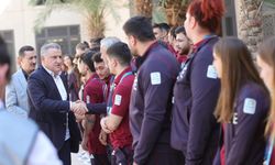 Bakan Bak'tan Kadın Para Masa Tenisi Milli Takımı için tebrik mesajı