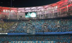 Beşiktaş taraftarından 'Sumud Filosu' koreografisi