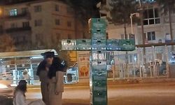 Bira kasalarıyla haç işareti yapıp sokak sokak gezdiler! 3 kişi gözaltına alındı