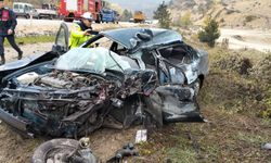 Bolu'da feci kaza! Kamyon adeta biçti geçti