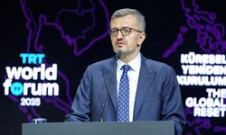 Burhanettin Duran: Ekrandaki mesaj sahadaki bir silah kadar güçlü ve tehlikeli olabilir