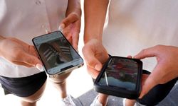 Danimarka'dan flaş karar! 15 yaş altına yasak geliyor