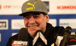 Dünya futbolunun anma günü! Maradona vefatının yıl dönümünde anılıyor