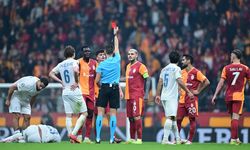 Efsane futbolcu 'Sen şeref yoksunusun' diyerek canlı yayında çıldırdı