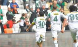 Efsane takım 90+1'de taraftarını sevinci boğdu