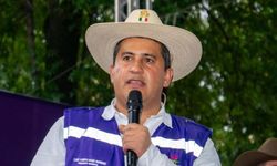 Festival suikasta sahne oldu! Belediye başkanı binlerce kişinin önünde öldürüldü