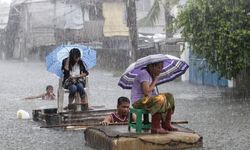 Filipinler'de süper tayfun alarmı: 100 bin kişi tahliye edildi, 300 uçuş iptal oldu