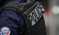 Fransa'da korku dolu anlar! Araç kalabalığa daldı: Çok sayıda yaralı var