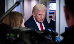 Gazetecilerin Trump ile imtihanı: Bu kez 'aptal' diye azarladı!