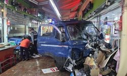 Güney Kore 'can pazarı' Araç çarşıya dalınca olanlar oldu!