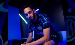 Hakan Çalhanoğlu'na büyük onur! En iyisi seçildi