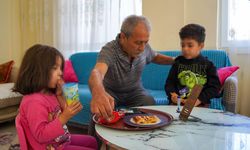 Kimsesiz kalan 3 torununa siper olmuştu! Dedenin dramı yürek yaktı