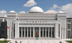 Komşusunun balkonuna halı silkeleyen sanığa hapis cezası