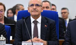 Mehmet Şimşek hasta olduğu iddialarına yanıt verdi