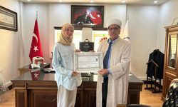 Polonyalı gazeteci Türkiye'de Müslüman oldu, Ayşe ismini aldı!