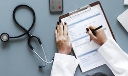 Resmi Gazete'de yayımlandı! Doktorlar artık bunları yapamayacak!