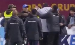 Sahada resmen savaş çıktı: Maç bitti 17 isim kırmızı kart gördü! Polisler araya zor girdi