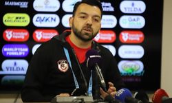 Süper Lig ekibinin hocası maç biter bitmez hastaneye koştu!