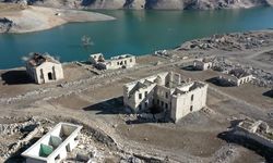 Tarihi yerleşim baraj sularının çekilmesiyle köy gün yüzüne çıktı