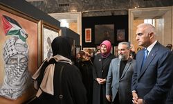 TBMM Başkanı Kurtulmuş, 'Hilalin Işığında' başlıklı sanat sergisini gezdi