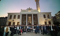 TÜGVA'lı gençler bu kez Teşvikiye Camii'nde sabah namazında buluştu