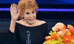 Ünlü şarkıcı hayatını kaybetti