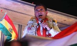 Yeni Bolivya Devlet Başkanı Paz yemin ederek göreve başladı