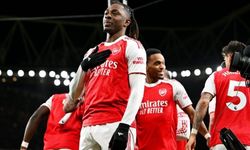 Yıldız isim hat-trick yaptı! 5 gollü derbide lider puan farkını 6'ya çıkardı!