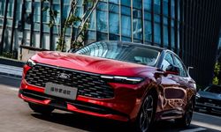 2026 Mondeo resmen tanıtıldı: Ford'un en modern sedanı!