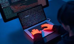 7,25 milyon kişinin verisini ele geçirdi! İnternet kafeye yapay zekalı saldırı