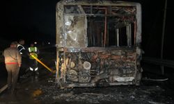 Arnavutköy'de İETT otobüsü alevlere teslim: Kısa sürede küle döndü