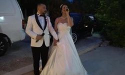 Düğünlerinde söyledikleri şarkı başlarına dert oldu!