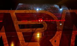 Galatasaray otobüsü saldırıya uğradı!